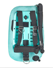 โหลดรูปภาพลงในเครื่องมือใช้ดูของ Gallery AKUANA SONIC BCD harness and wing detail