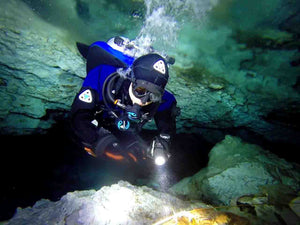 Scuba Diving BCD, 25lb/30lb/50lb 1000D Cordura with Carbon Fiber Backplate and Harness, AKUANA Seal